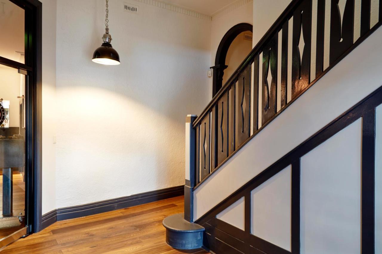 The Royal Hotel, 드루인 외부 사진